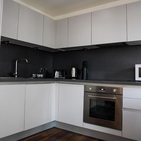 Onpoint Apartments - Spacious 2 Bedroom Apt - City Centre With Balcony Manchester Kültér fotó