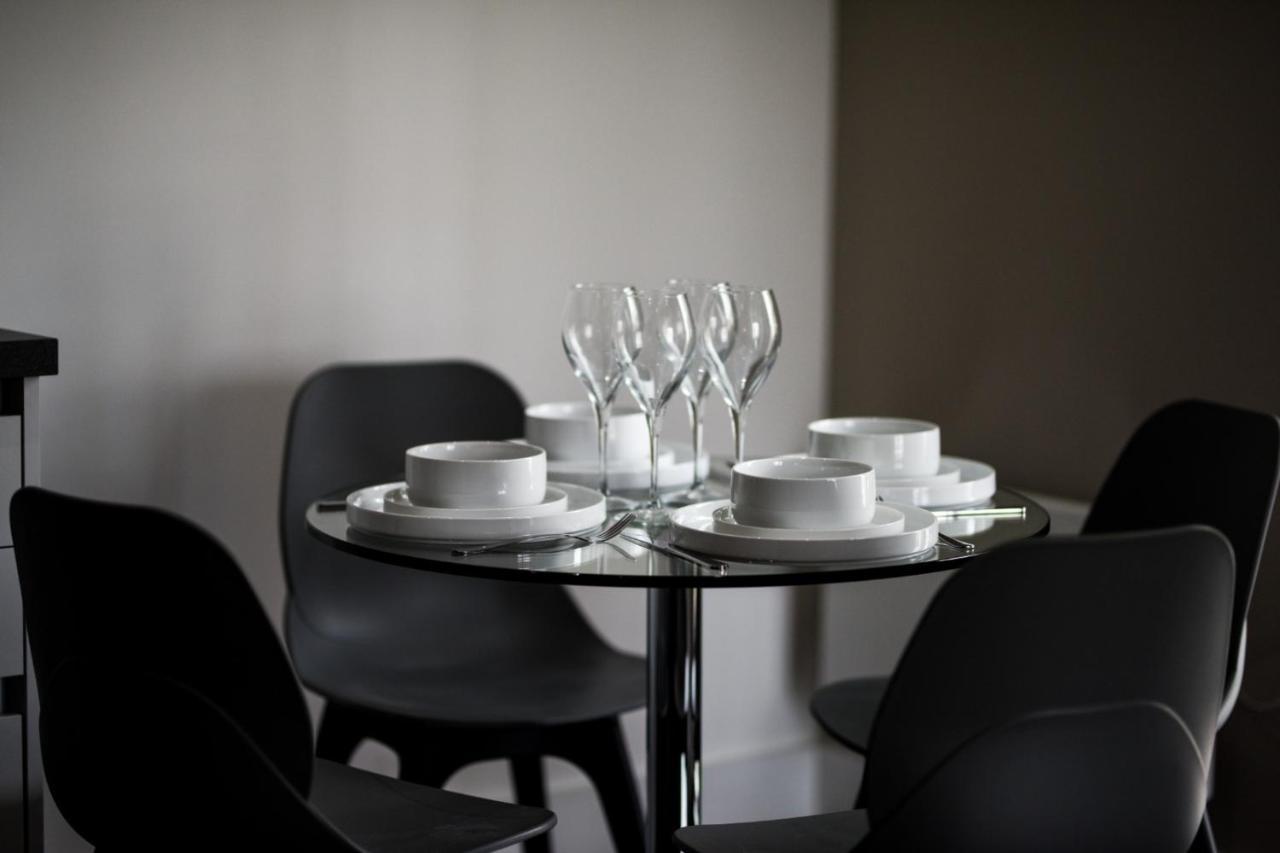 Onpoint Apartments - Spacious 2 Bedroom Apt - City Centre With Balcony Manchester Kültér fotó