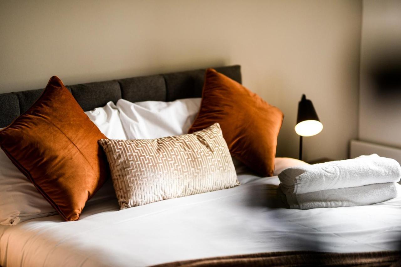 Onpoint Apartments - Spacious 2 Bedroom Apt - City Centre With Balcony Manchester Kültér fotó