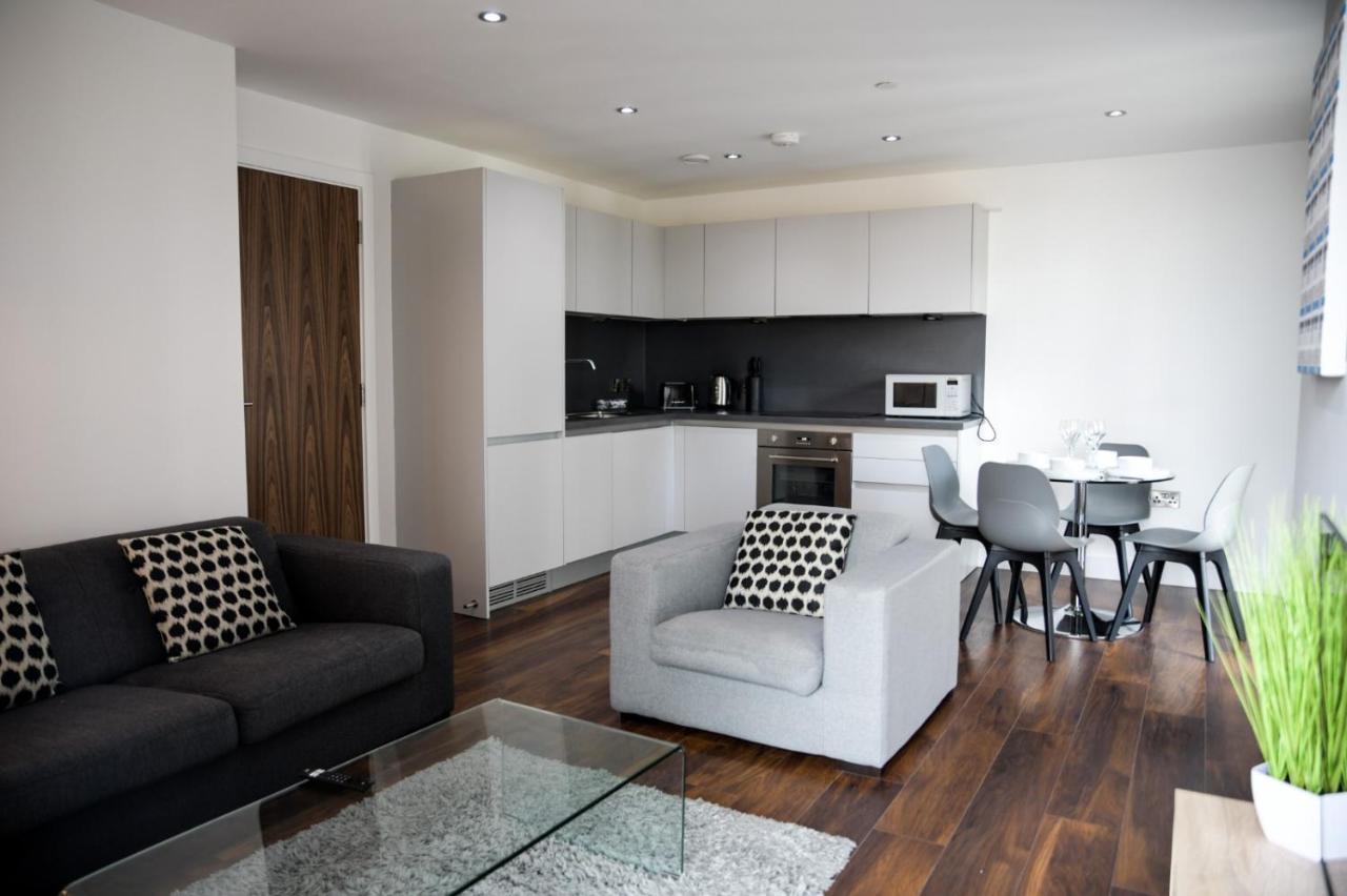 Onpoint Apartments - Spacious 2 Bedroom Apt - City Centre With Balcony Manchester Kültér fotó
