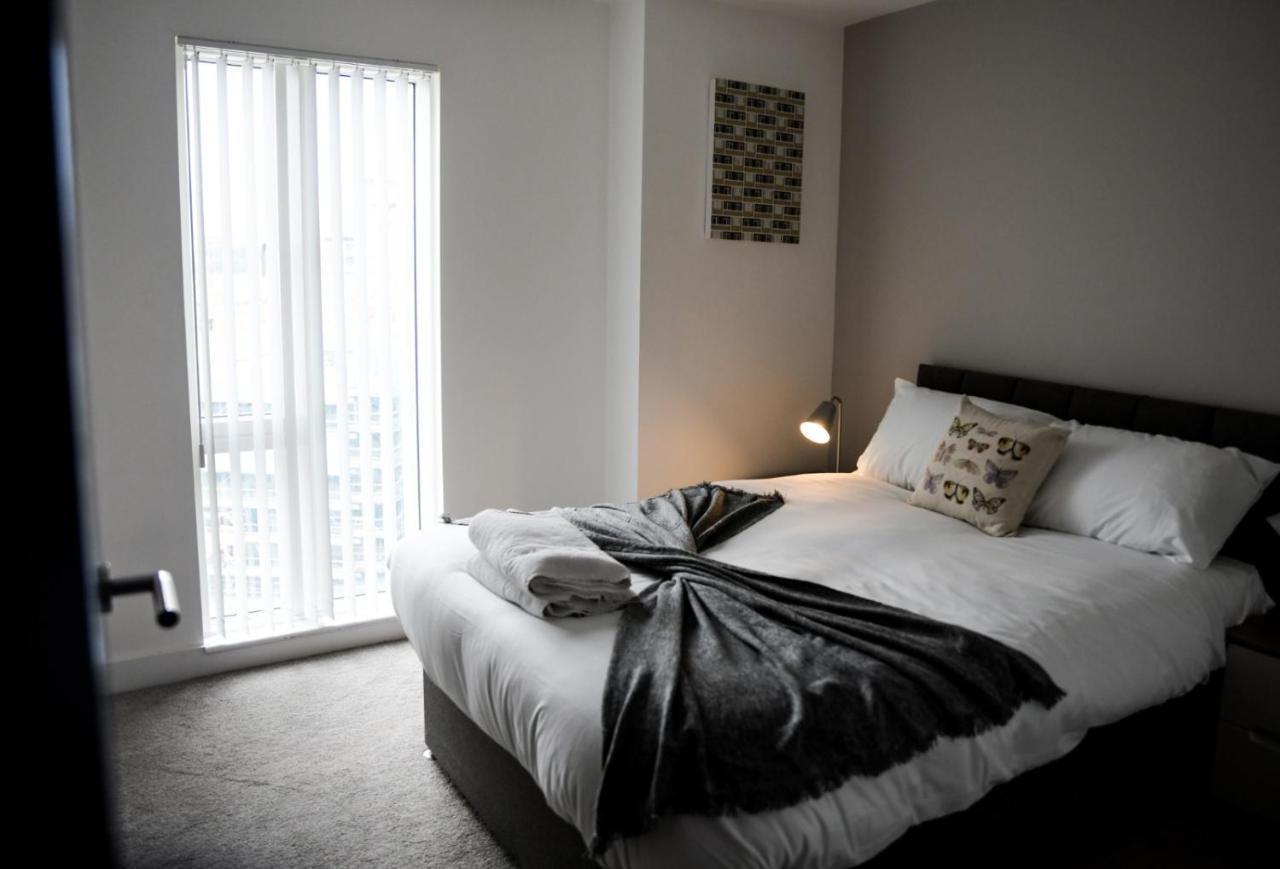 Onpoint Apartments - Spacious 2 Bedroom Apt - City Centre With Balcony Manchester Kültér fotó