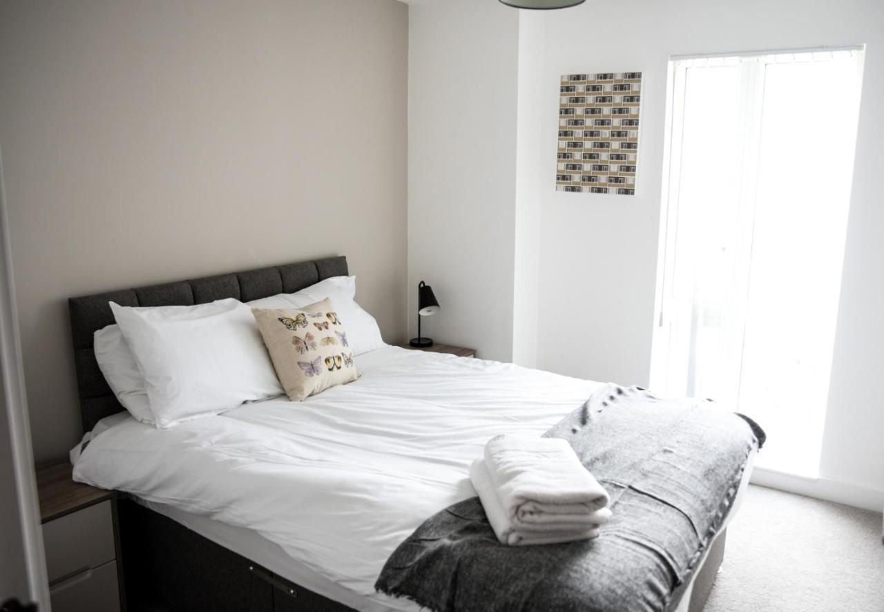 Onpoint Apartments - Spacious 2 Bedroom Apt - City Centre With Balcony Manchester Kültér fotó