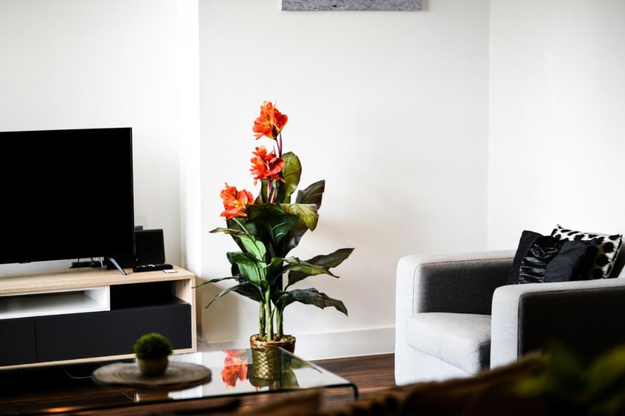 Onpoint Apartments - Spacious 2 Bedroom Apt - City Centre With Balcony Manchester Kültér fotó