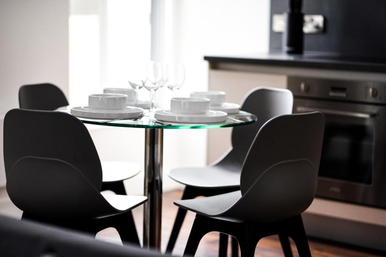 Onpoint Apartments - Spacious 2 Bedroom Apt - City Centre With Balcony Manchester Kültér fotó