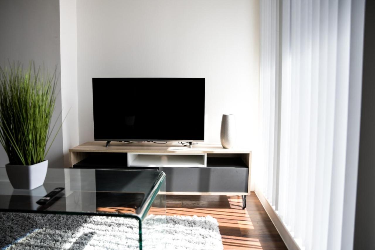 Onpoint Apartments - Spacious 2 Bedroom Apt - City Centre With Balcony Manchester Kültér fotó