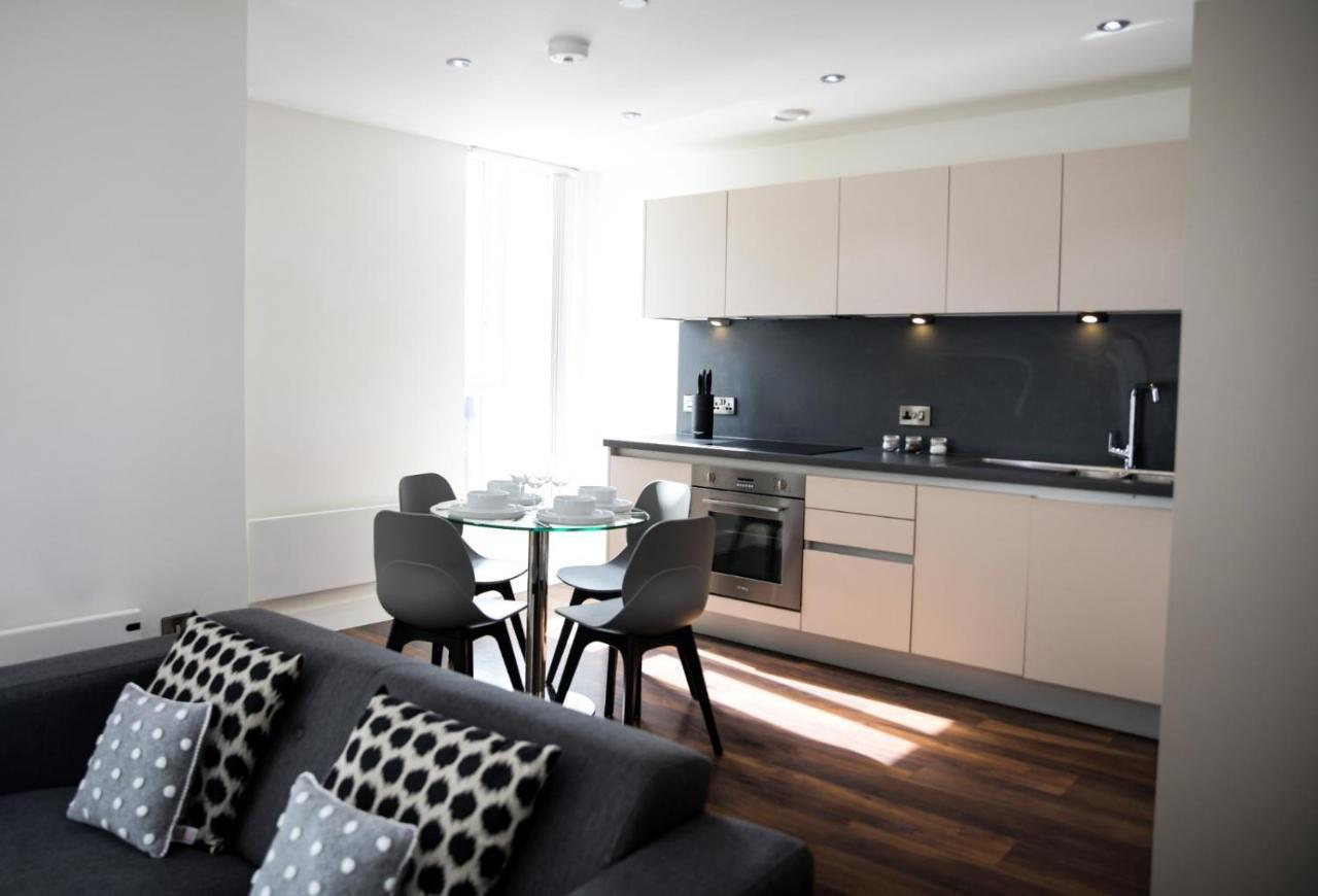 Onpoint Apartments - Spacious 2 Bedroom Apt - City Centre With Balcony Manchester Kültér fotó