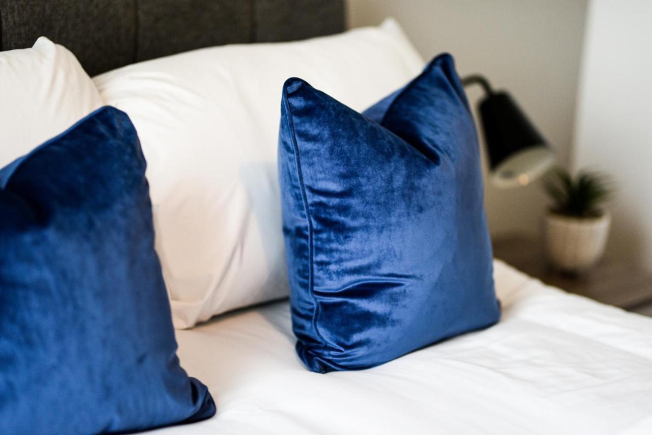 Onpoint Apartments - Spacious 2 Bedroom Apt - City Centre With Balcony Manchester Kültér fotó