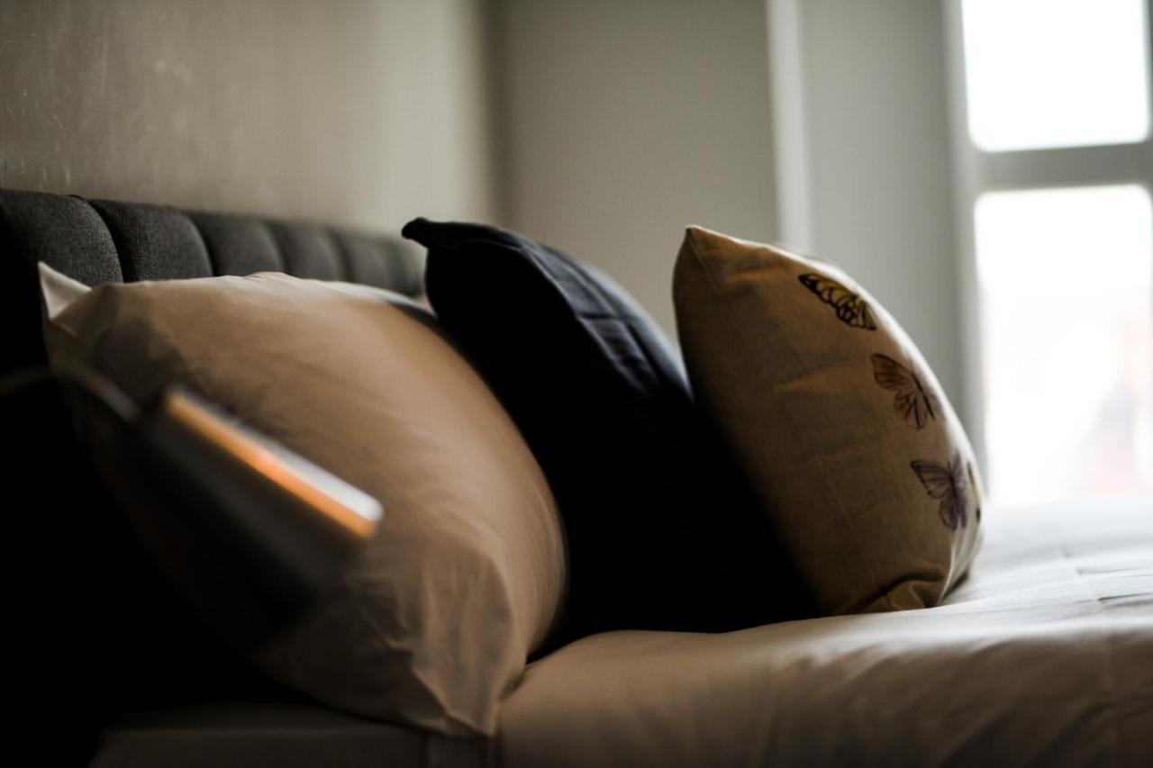 Onpoint Apartments - Spacious 2 Bedroom Apt - City Centre With Balcony Manchester Kültér fotó